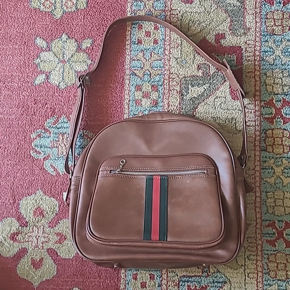 RETRO CROSSBODY MESSENGER BAG